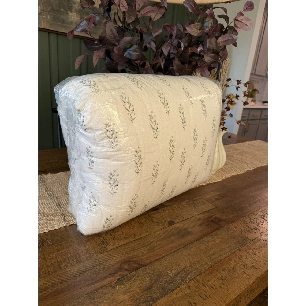 Queen Lofty Cotton Slub Wood Block Floral Quilt WhiteThreshold Studio McGee